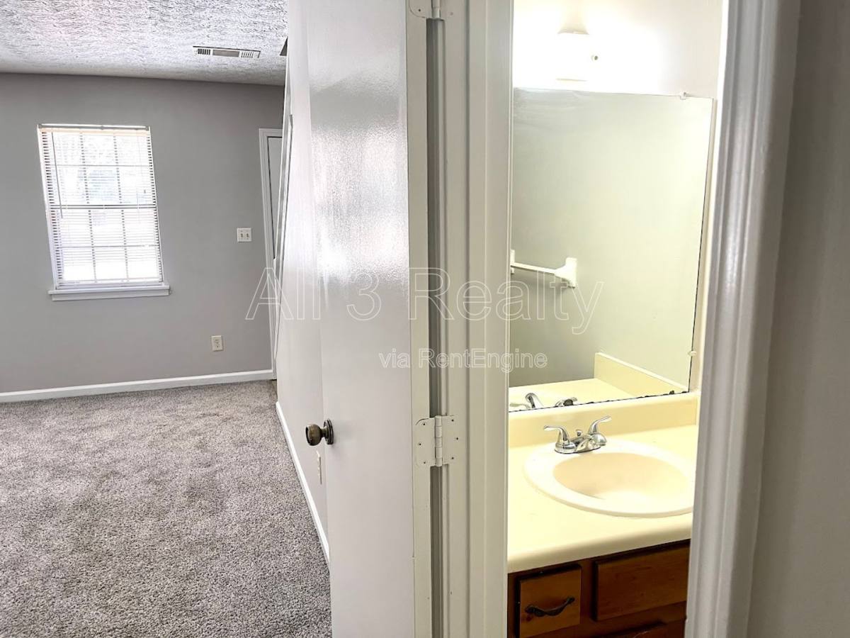 Apartment for rent at 120 Meadowbrook Court #C, Fayetteville, GA 30215