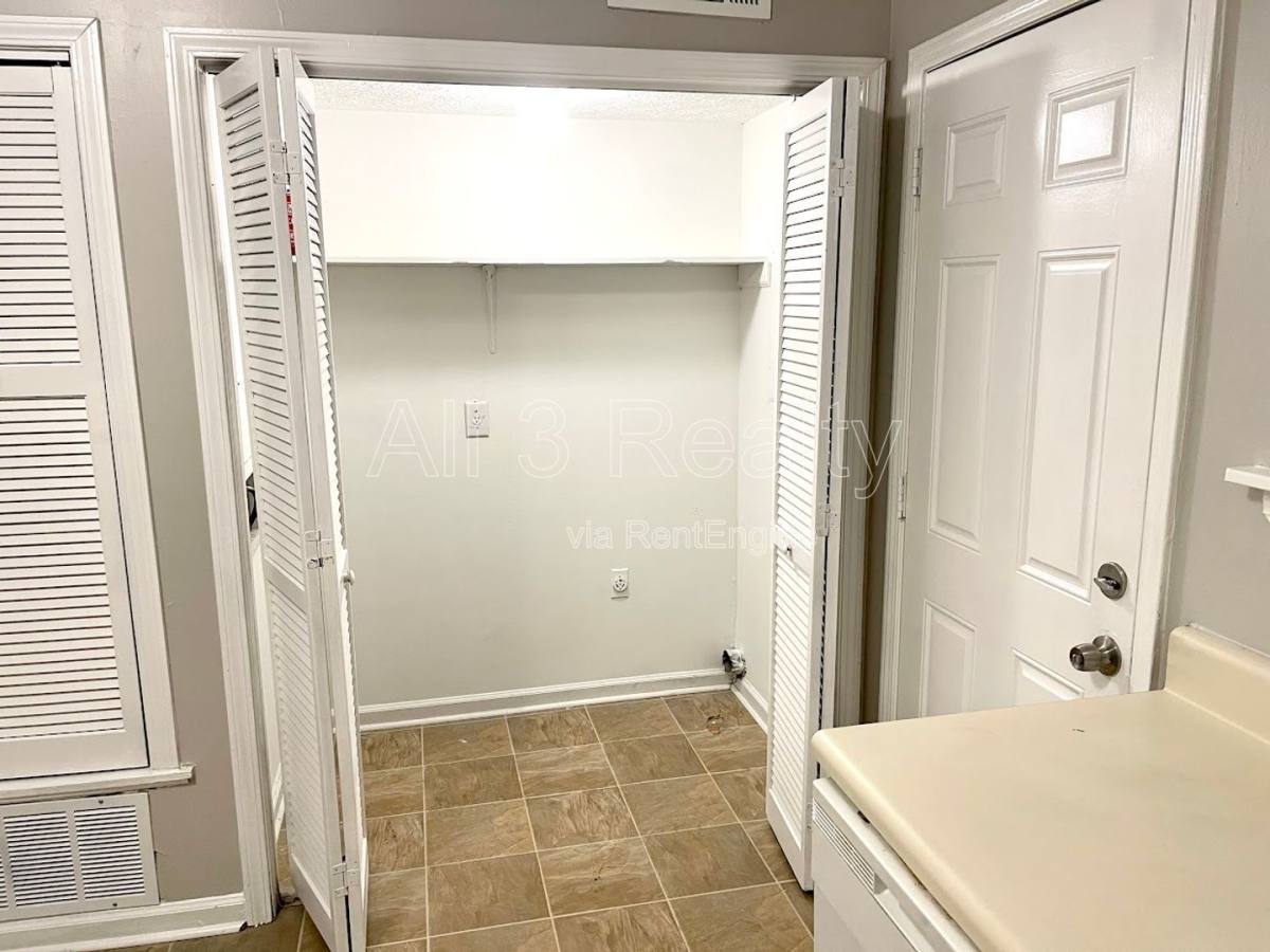 Apartment for rent at 120 Meadowbrook Court #C, Fayetteville, GA 30215