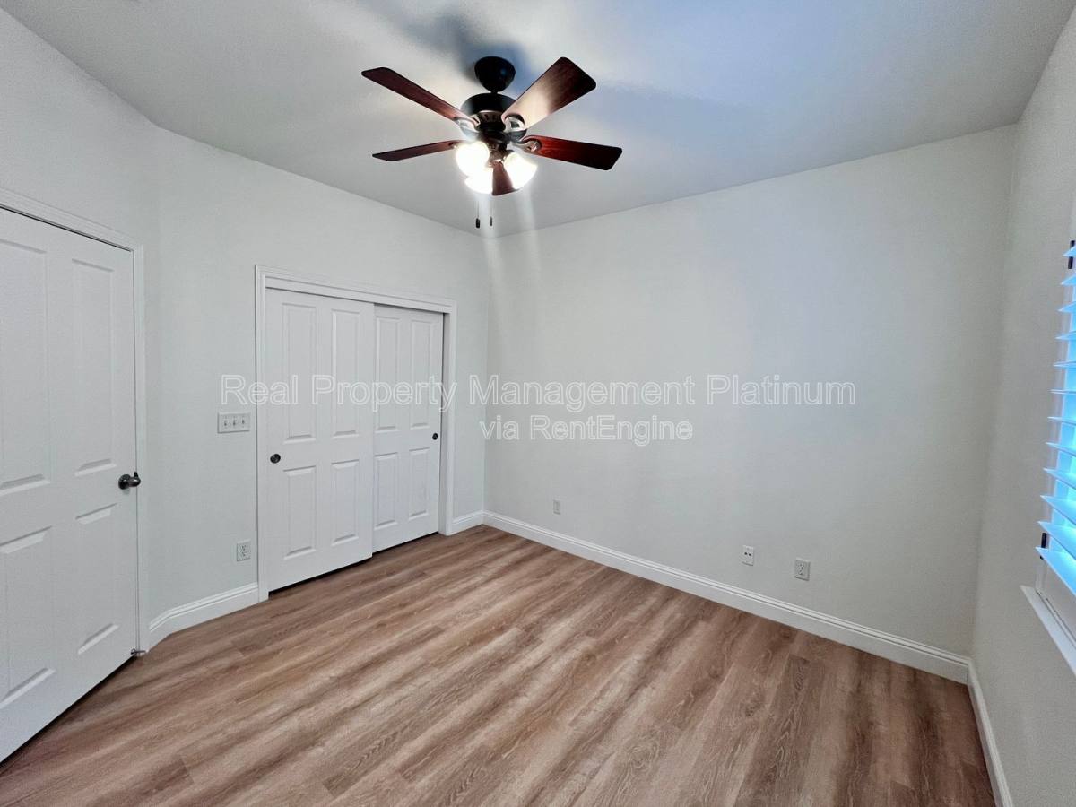 House for rent at 1030 E Royal Dornoch Ave, Fresno, CA 93730