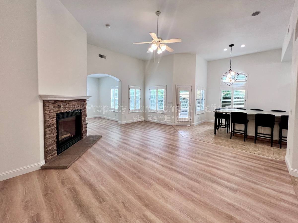 House for rent at 1030 E Royal Dornoch Ave, Fresno, CA 93730