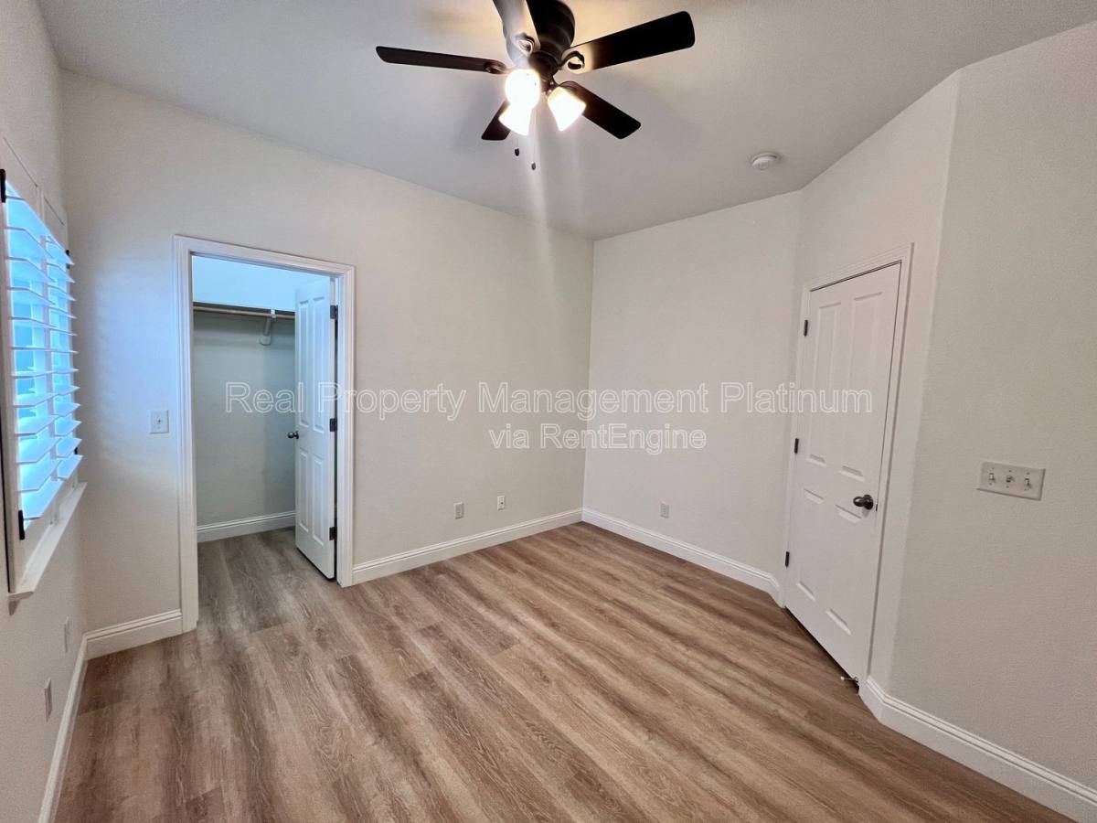 House for rent at 1030 E Royal Dornoch Ave, Fresno, CA 93730