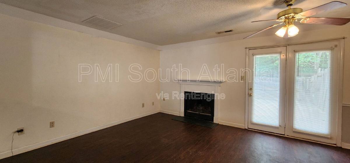 Townhouse for rent at 1681 Winchester Way SE, Conyers, GA 30013