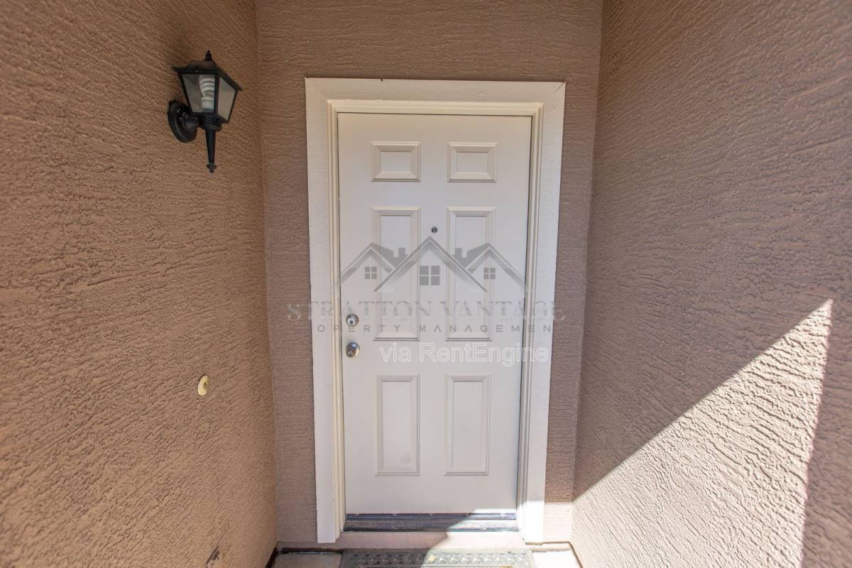 House for rent at 21162 E Aspen Valley Dr, Queen Creek, AZ 85142