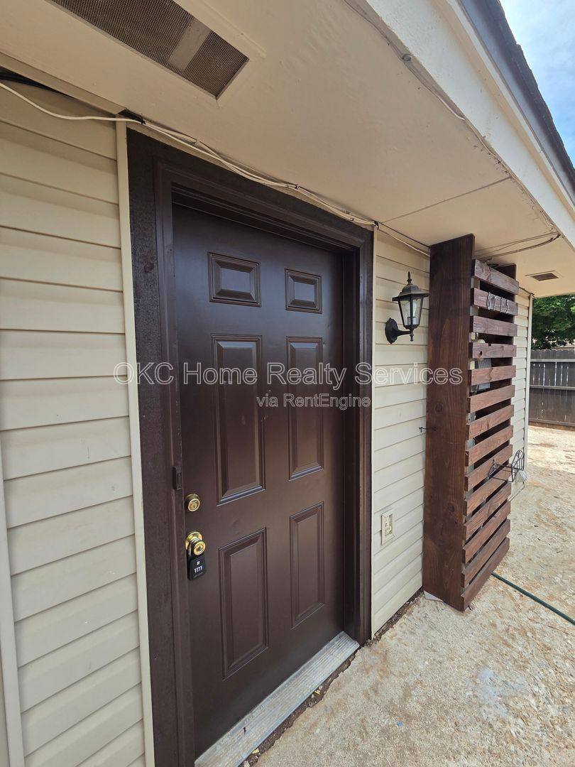 House for rent at 6715 Lyrewood Lane, Oklahoma City, OK 73132