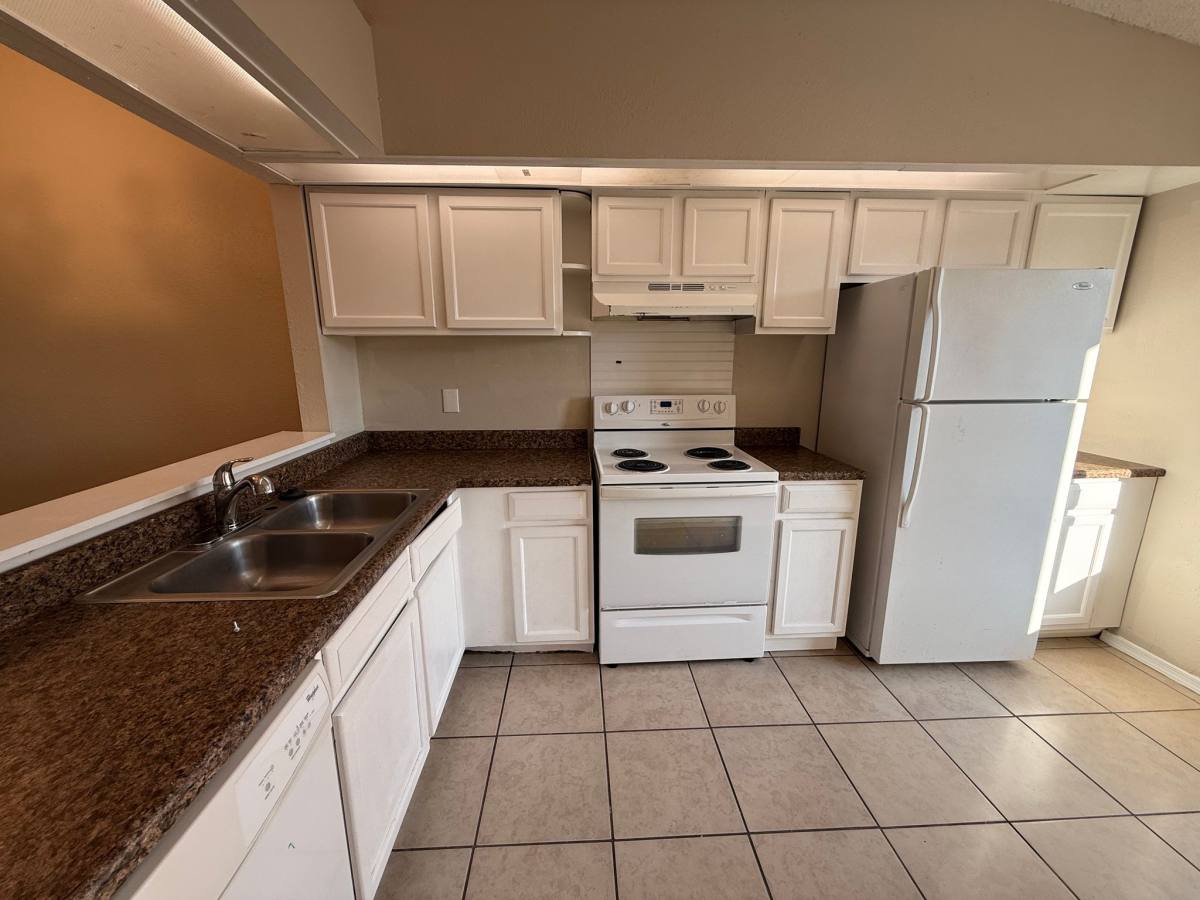 Apartment for rent at 4705 Almond Willow Dr, Orlando, FL 32808