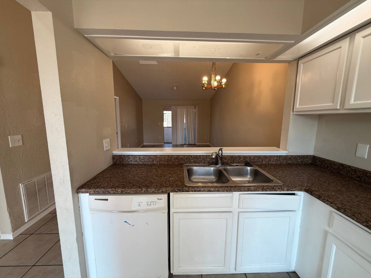 Apartment for rent at 4705 Almond Willow Dr, Orlando, FL 32808