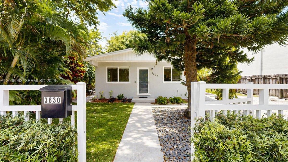 House for rent at 3630 Percival Ave, Miami, FL 33133