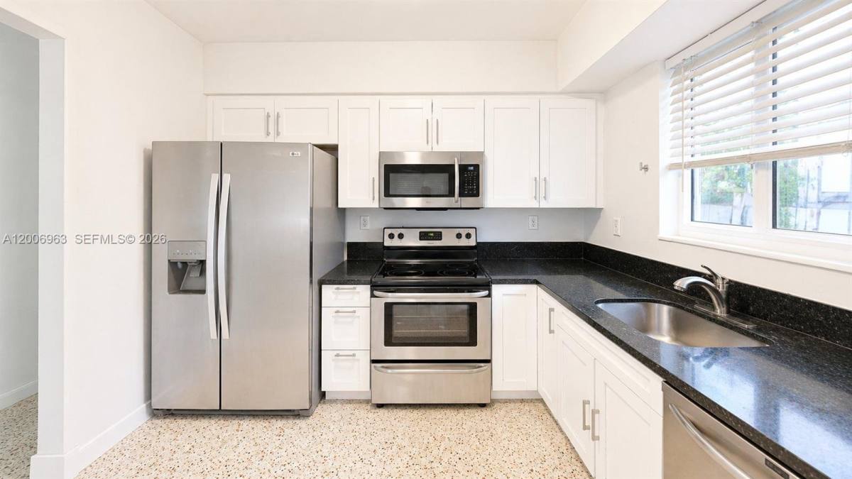 House for rent at 3630 Percival Ave, Miami, FL 33133