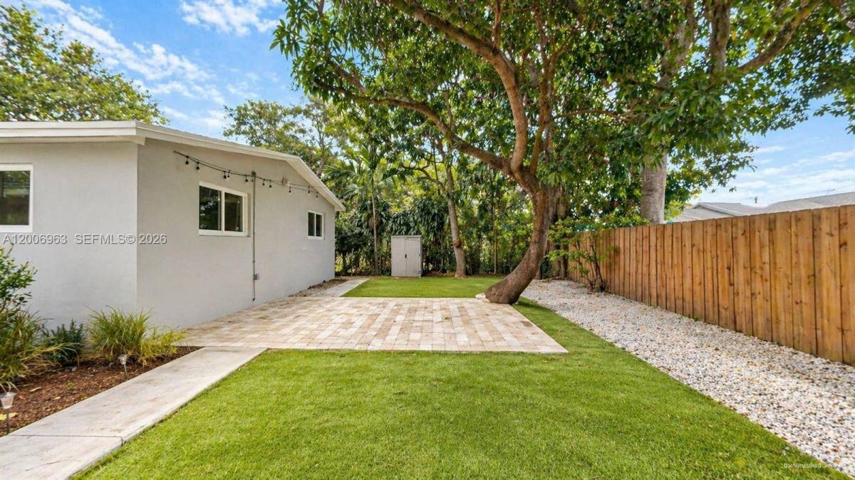 House for rent at 3630 Percival Ave, Miami, FL 33133