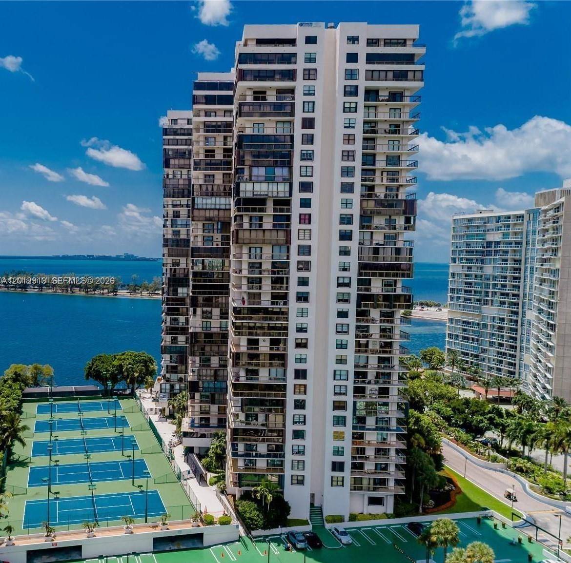 Apartment for rent at 2333 Brickell Ave #812, Miami, FL 33129