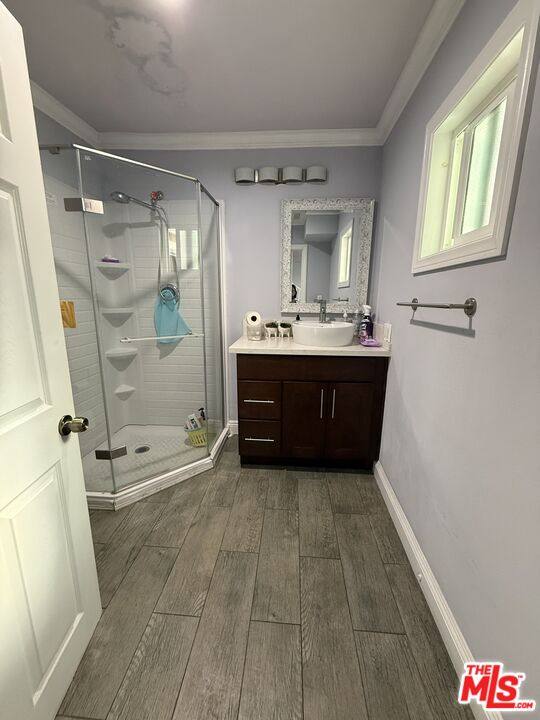 House for rent at 731 Crenshaw Blvd, Los Angeles, CA 90005