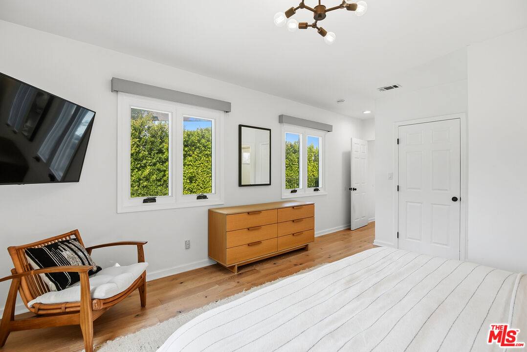 House for rent at 627 N Fuller Ave, Los Angeles, CA 90036