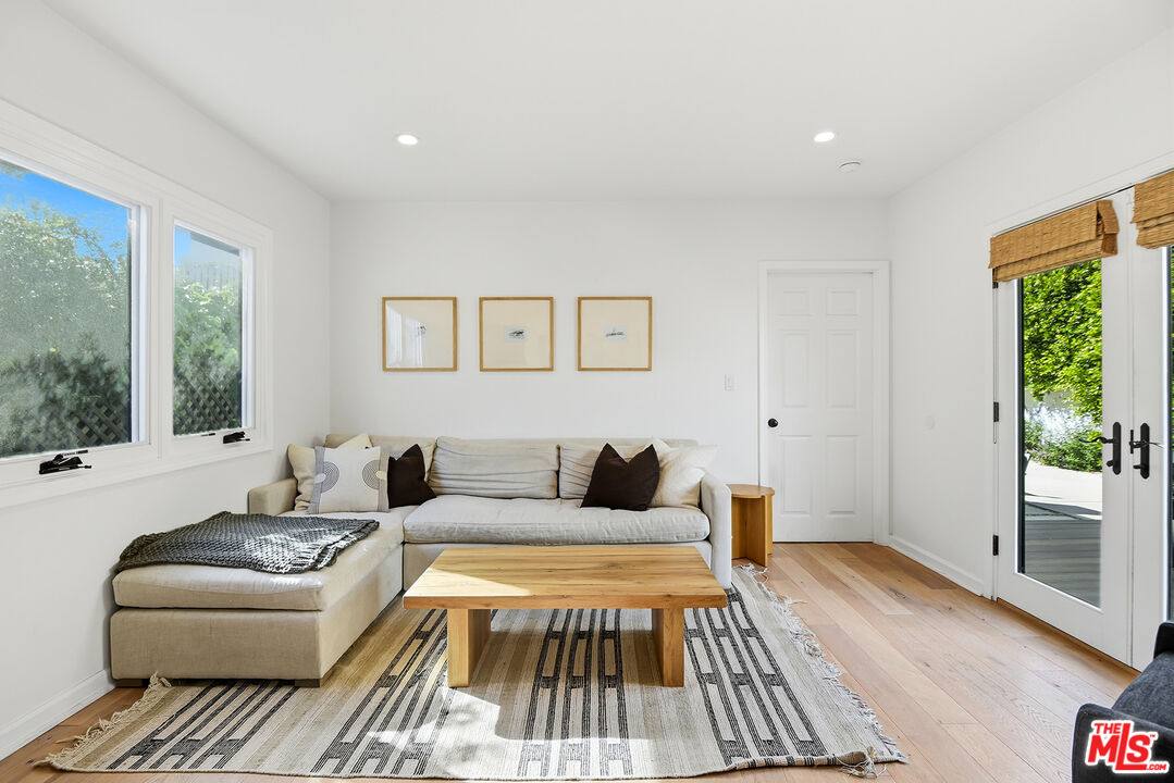 House for rent at 627 N Fuller Ave, Los Angeles, CA 90036