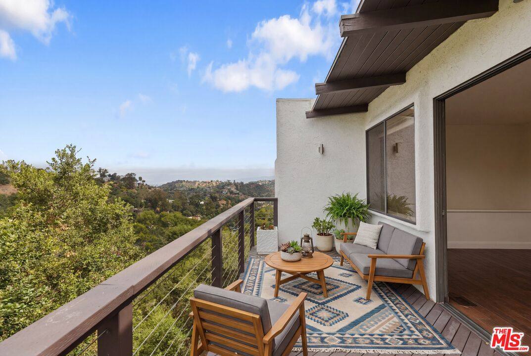 House for rent at 2013 Cyprean Dr, Los Angeles, CA 90046