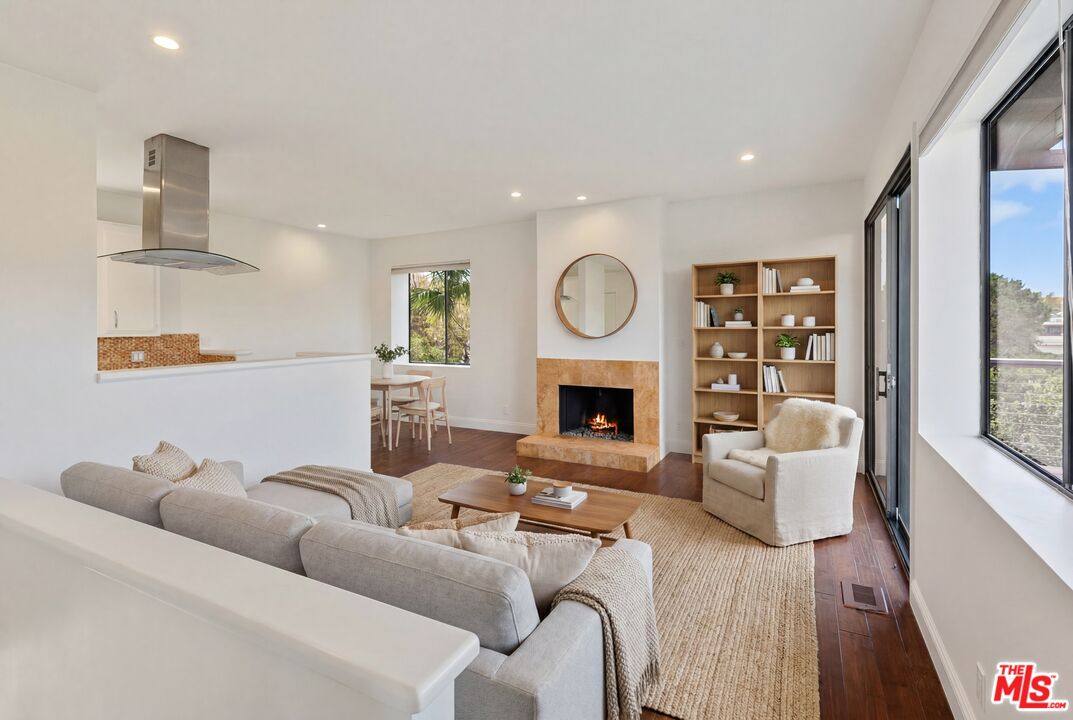 House for rent at 2013 Cyprean Dr, Los Angeles, CA 90046