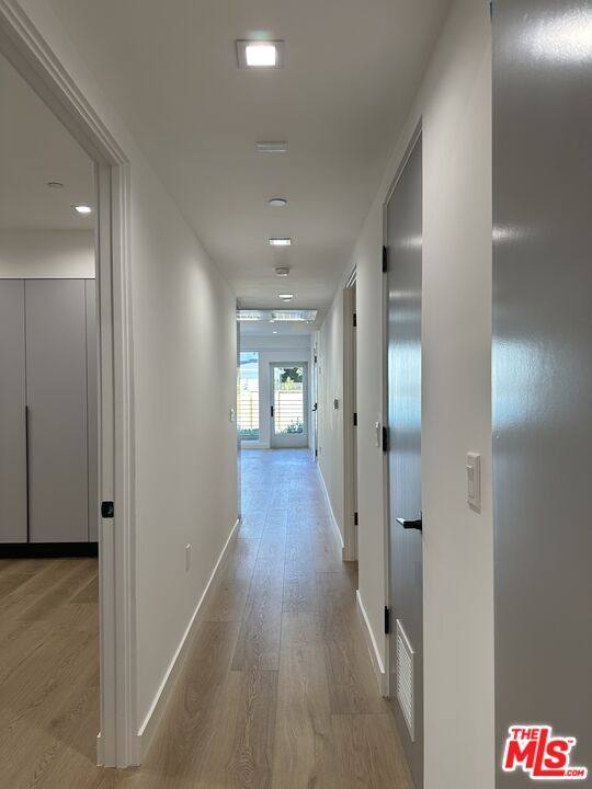 House for rent at 9842 Vidor Dr #101, Los Angeles, CA 90035