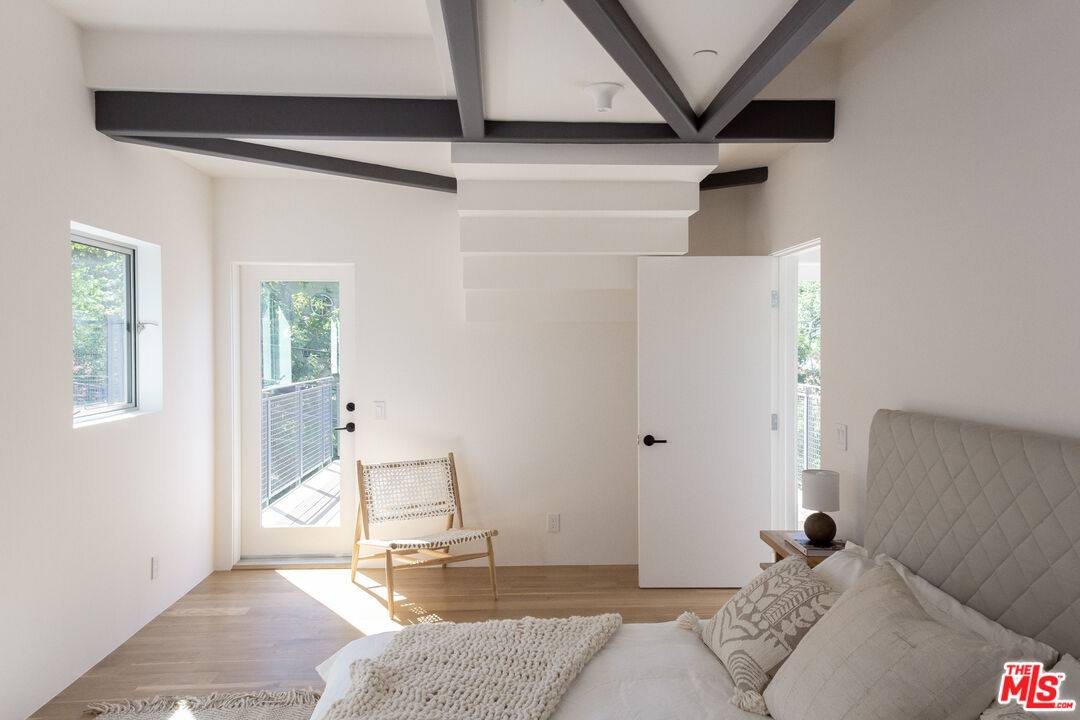 House for rent at 8870 Wonderland Ave, Los Angeles, CA 90046