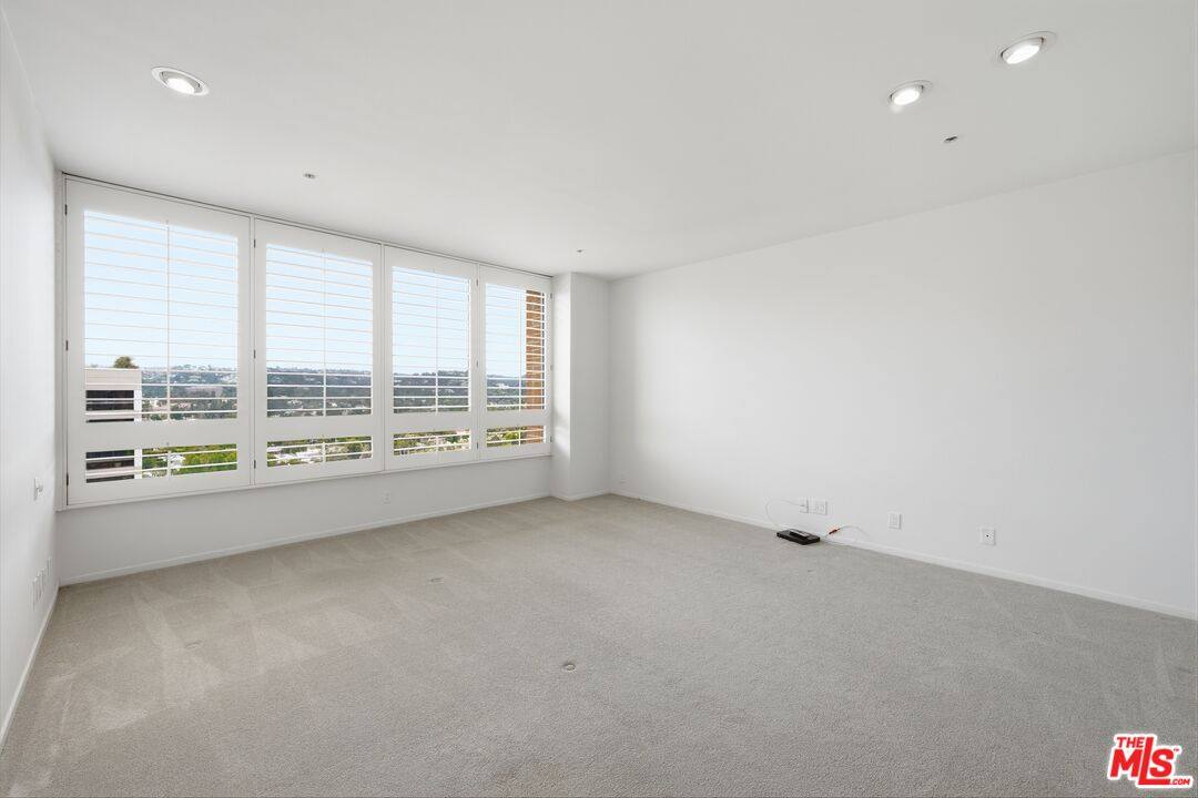 Apartment for rent at 10430 Wilshire Blvd #1701, Los Angeles, CA 90024
