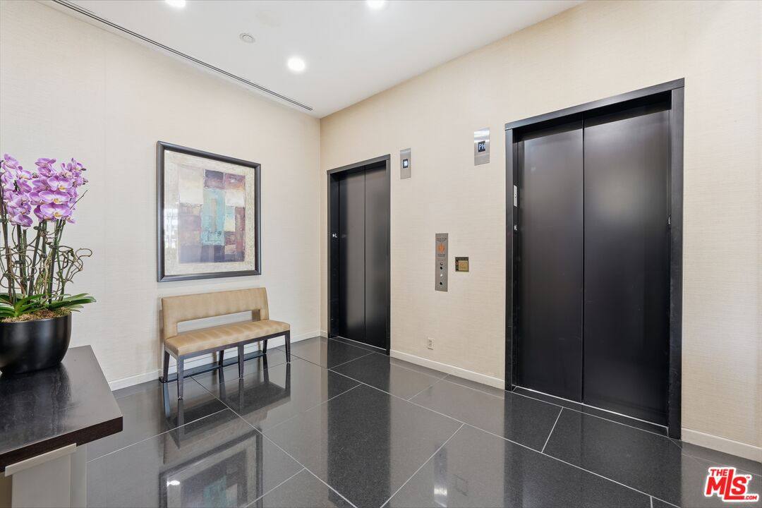 Apartment for rent at 10430 Wilshire Blvd #1701, Los Angeles, CA 90024