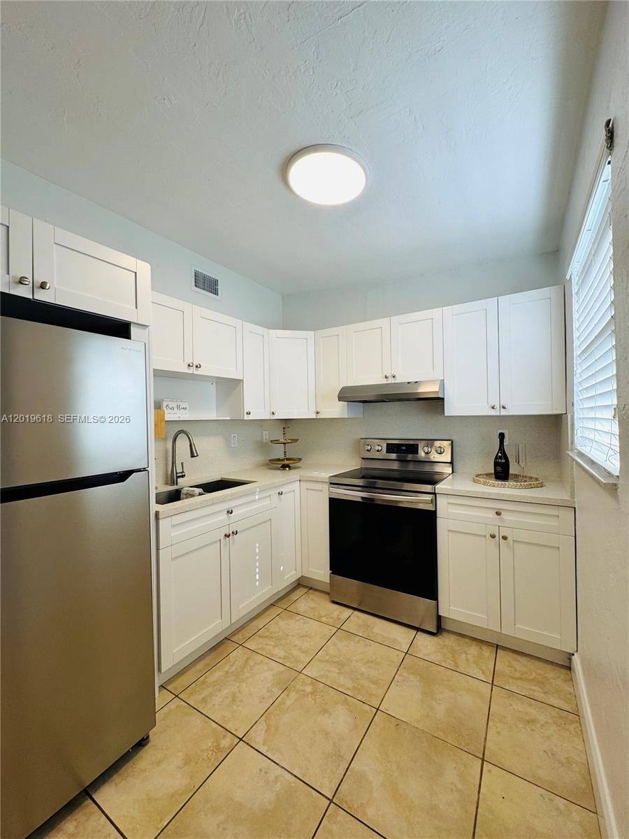House for rent at 3370 Frow Ave, Miami, FL 33133