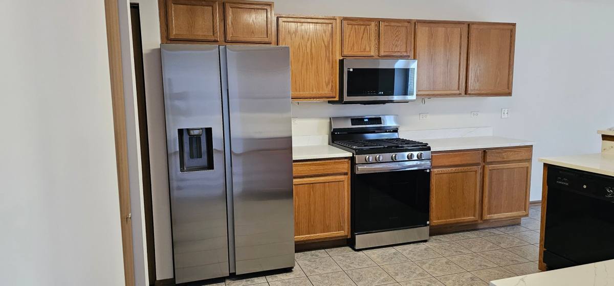 Townhouse for rent at 615 Arrowwood Court, Lake Villa, IL 60046