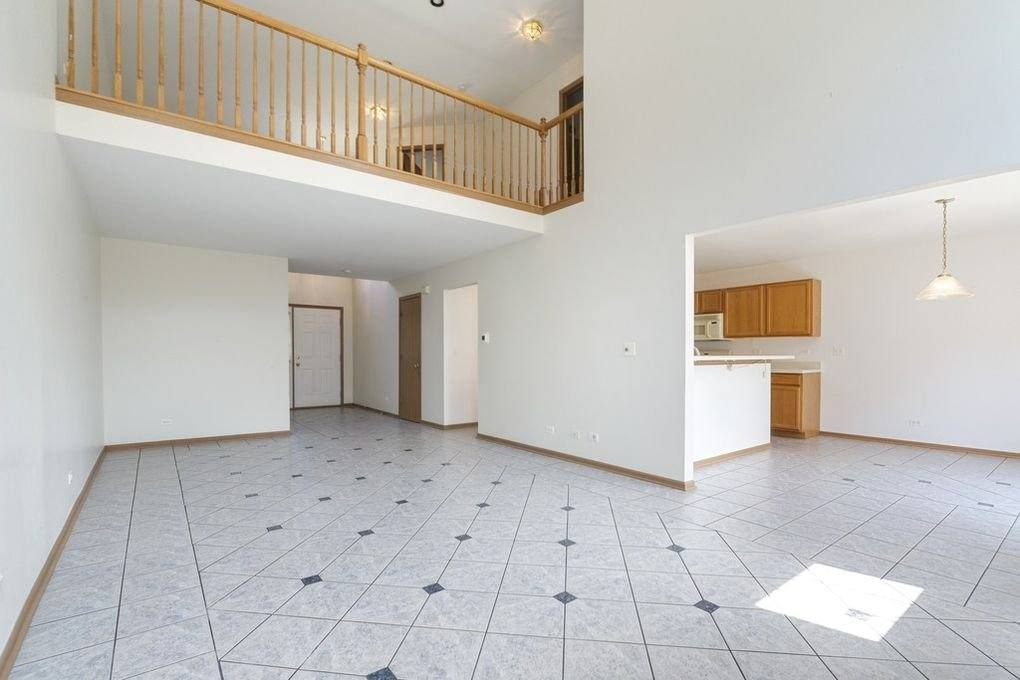 Townhouse for rent at 615 Arrowwood Court, Lake Villa, IL 60046