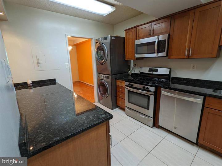Condo for rent at 3701 S George Mason Dr, Falls Church, VA 22041