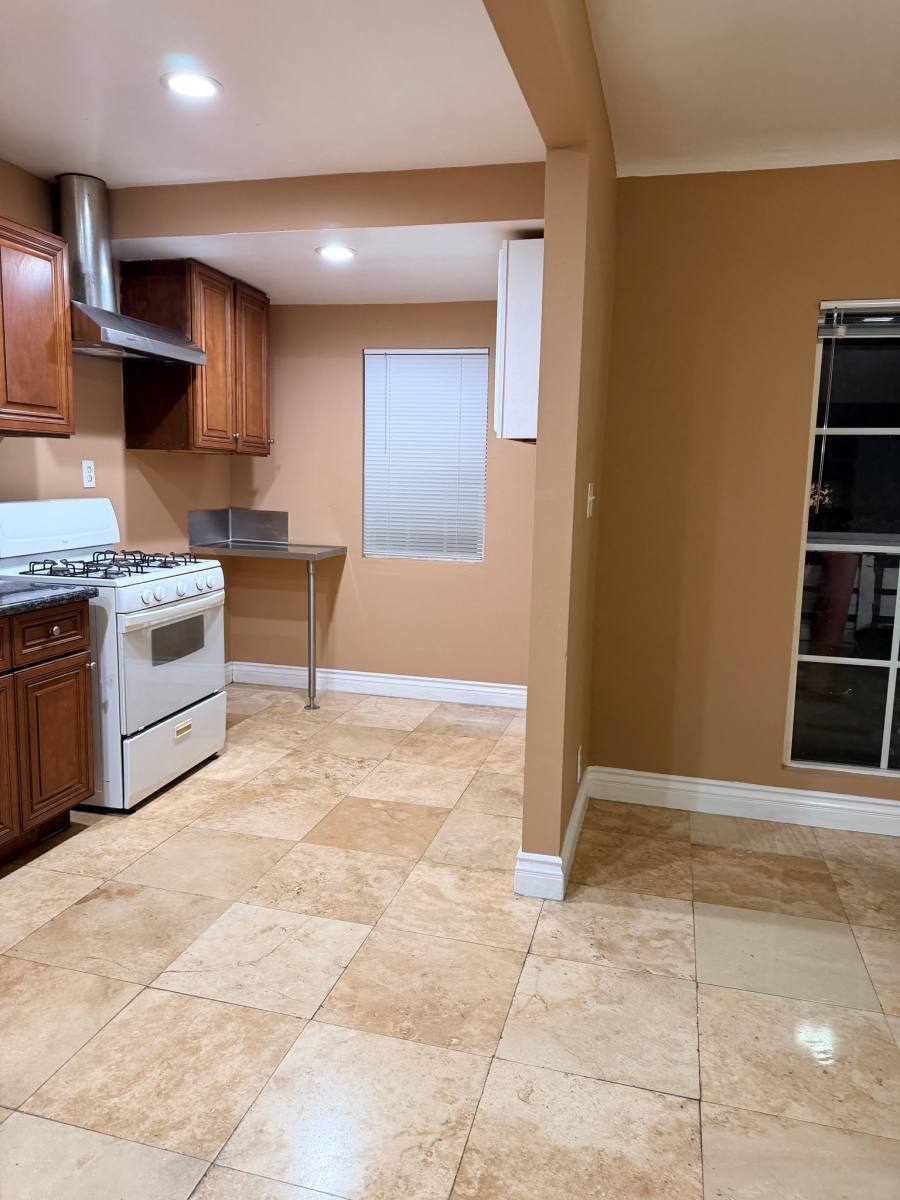 Apartment for rent at 7923 Morton Ave, Los Angeles, CA 90001