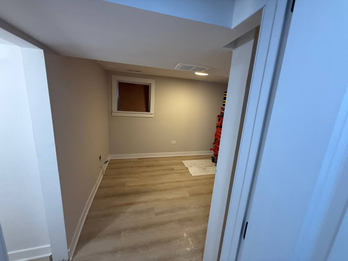 Apartment for rent at 5232 W Montana St, Chicago, IL 60639