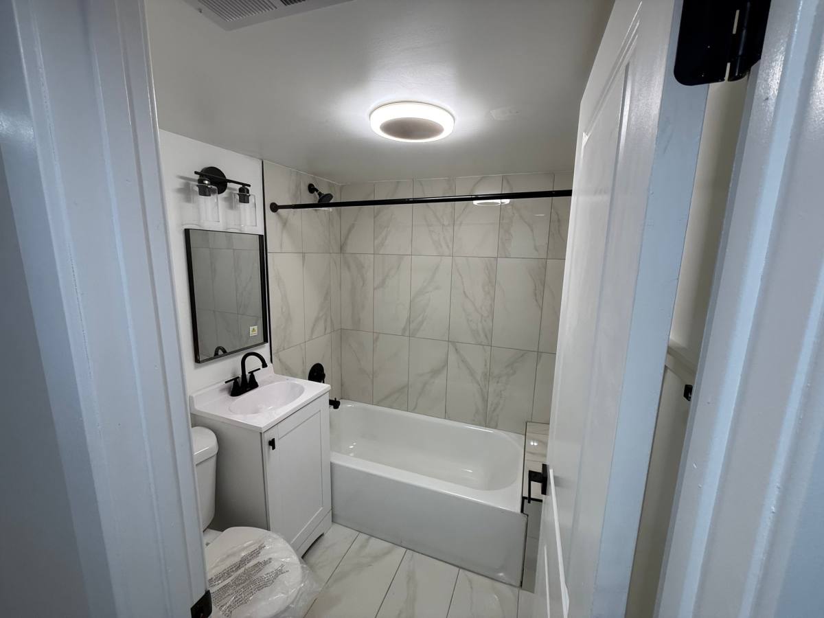 Apartment for rent at 5232 W Montana St, Chicago, IL 60639