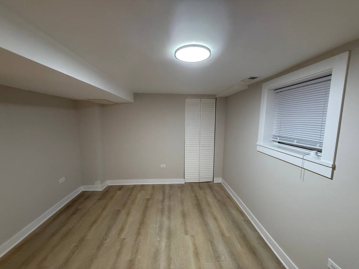 Apartment for rent at 5232 W Montana St, Chicago, IL 60639