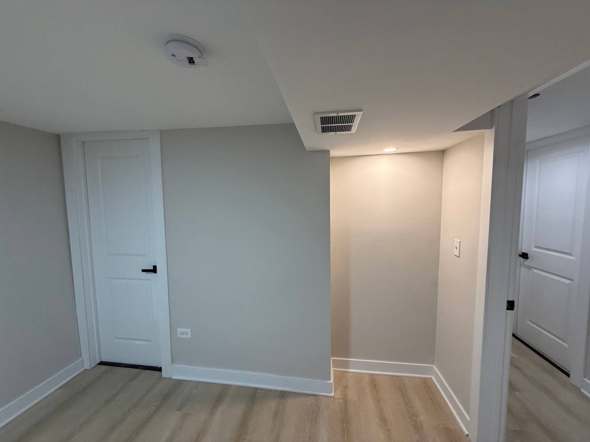 Apartment for rent at 5232 W Montana St, Chicago, IL 60639