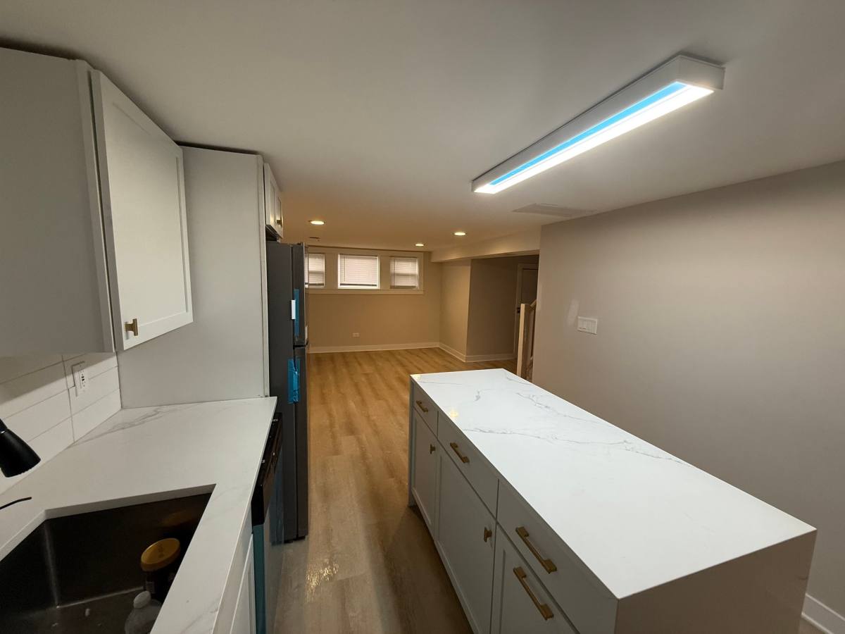 Apartment for rent at 5232 W Montana St, Chicago, IL 60639