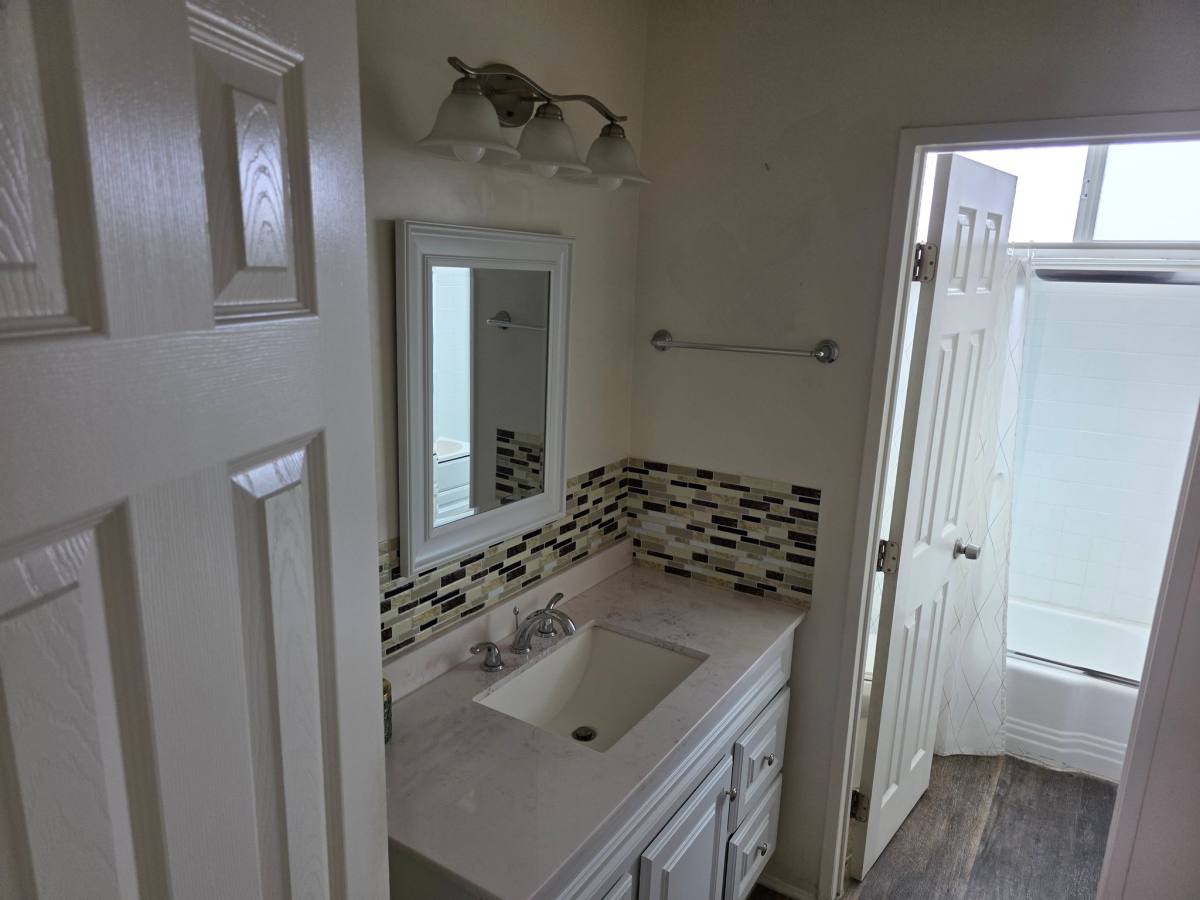 Apartment for rent at 706 E Harvard St #5, Glendale, CA 91205