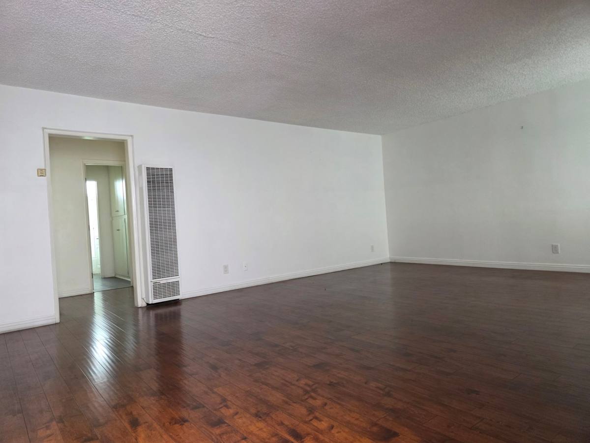 Apartment for rent at 706 E Harvard St #5, Glendale, CA 91205