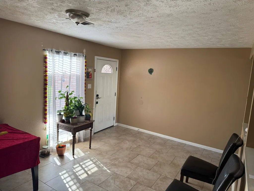House for rent at 2570 Buffalo Trail, Sugar Land, TX 77479
