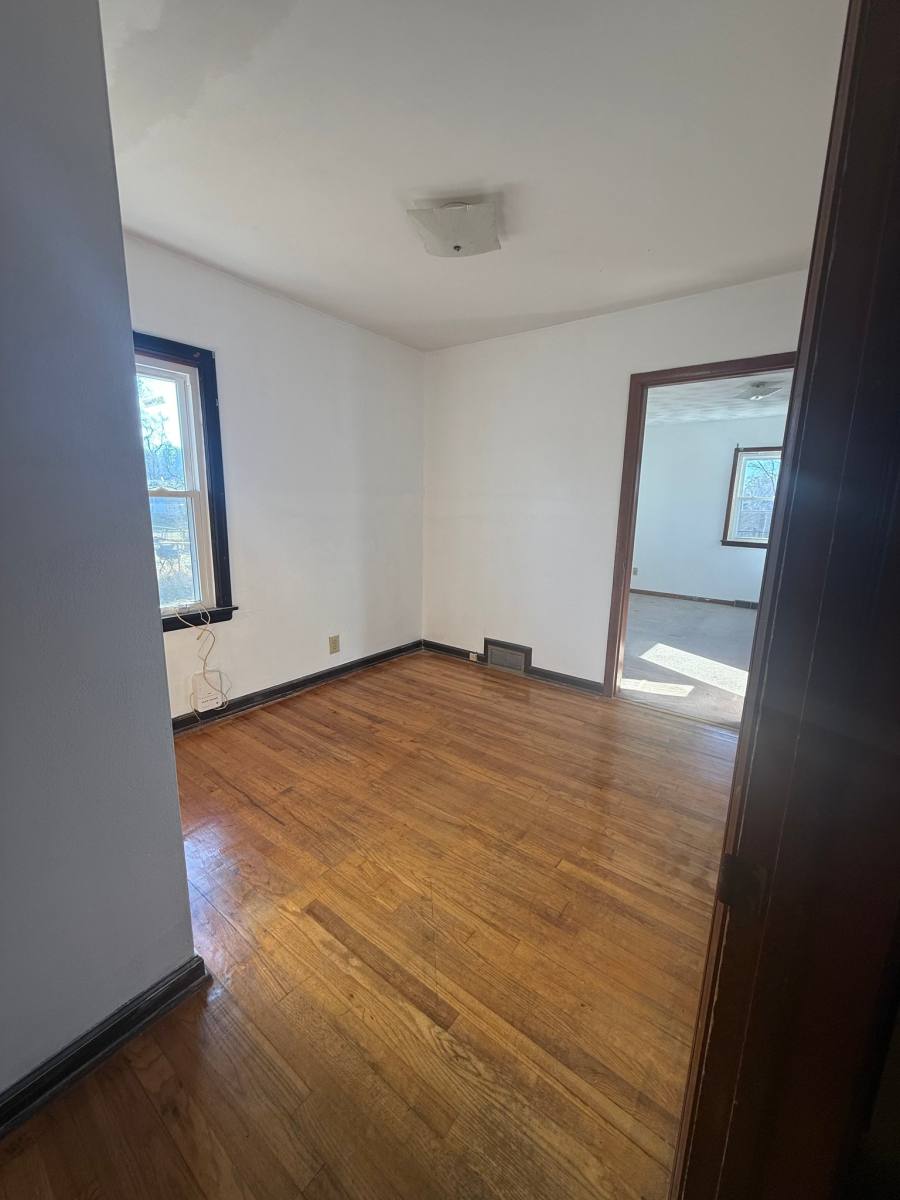 House for rent at 924 29th Ave, Rock Island, IL 61201