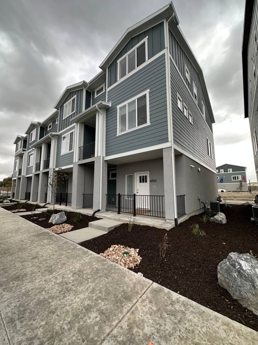 Townhouse for rent at 4702 W Talavera Way, Salt Lake City, UT 84118