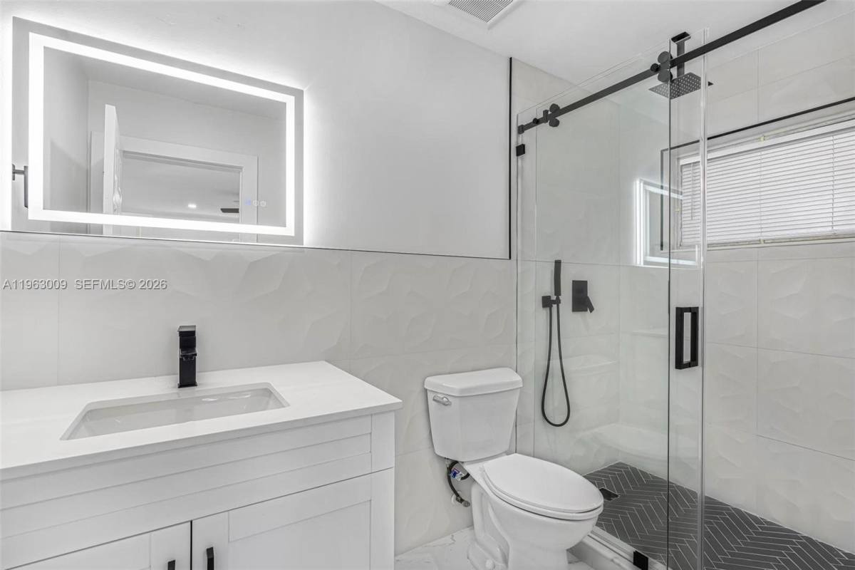 House for rent at 2901 SW 92nd Ave, Miami, FL 33165