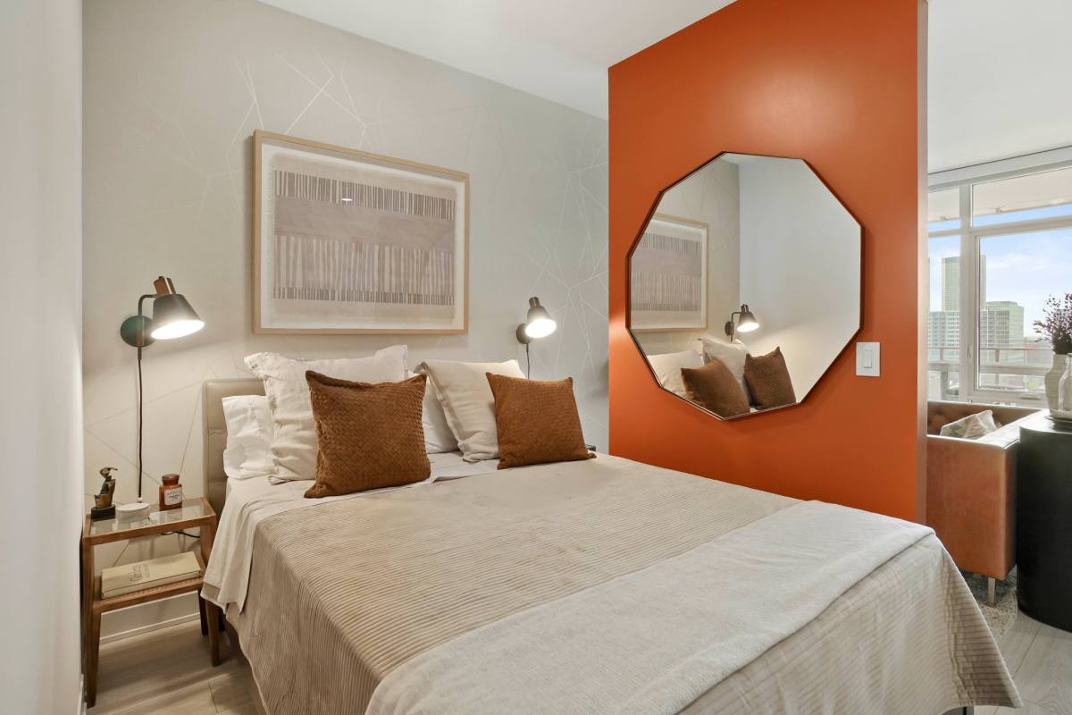 Apartment for rent at 347 N Union Ave, Chicago, IL 60661