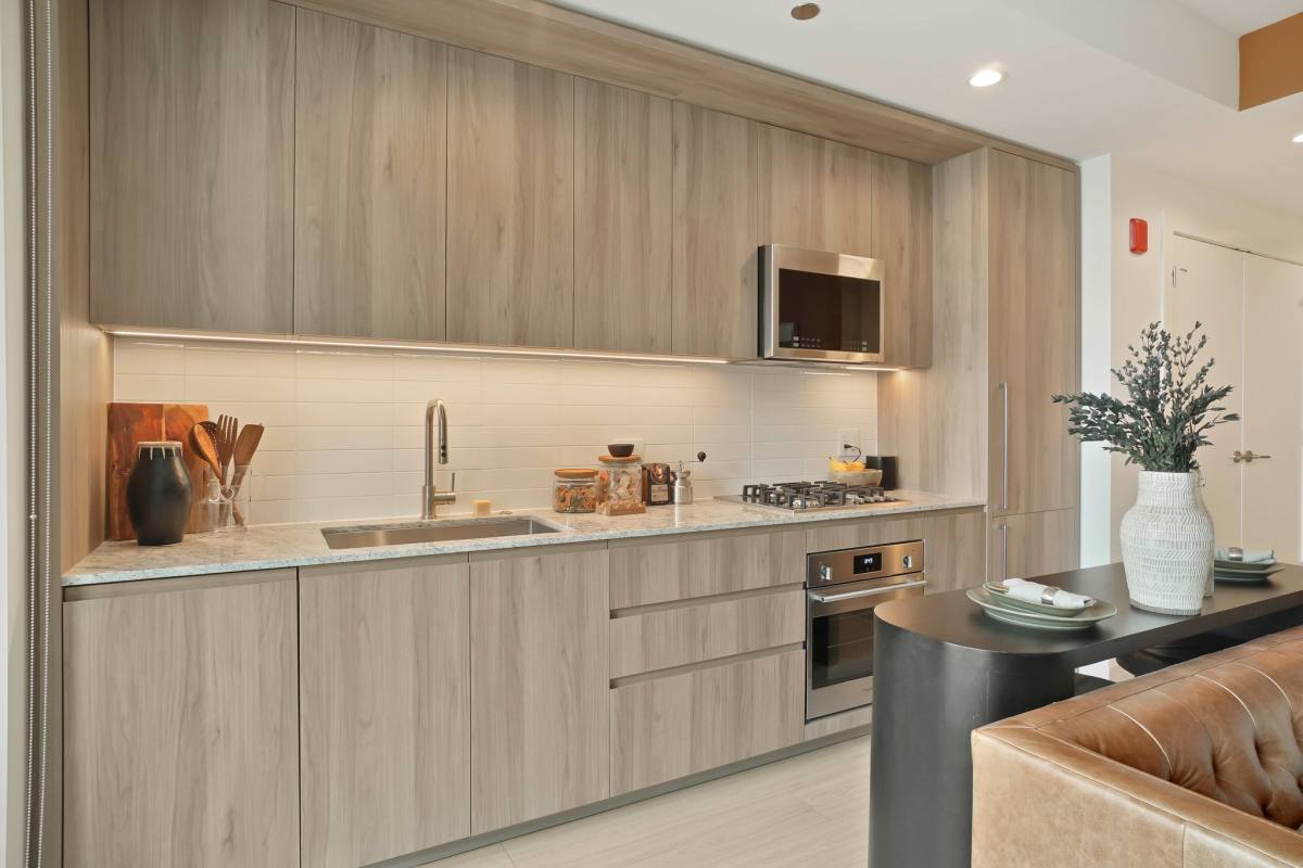 Apartment for rent at 347 N Union Ave, Chicago, IL 60661