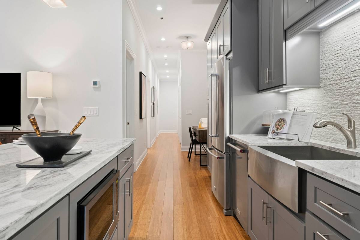 Apartment for rent at 1060 W Monroe St, Chicago, IL 60607