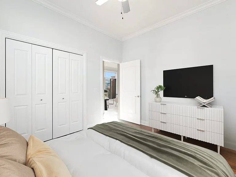 Apartment for rent at 1060 W Monroe St, Chicago, IL 60607