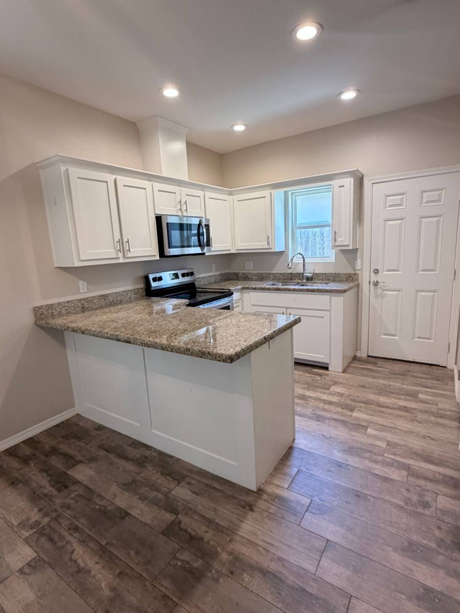 Apartment for rent at 1725 W Harrison St #4, Weslaco, TX 78599
