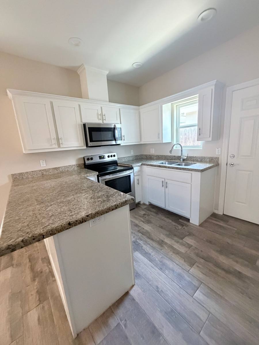 Apartment for rent at 1725 W Harrison St #4, Weslaco, TX 78599