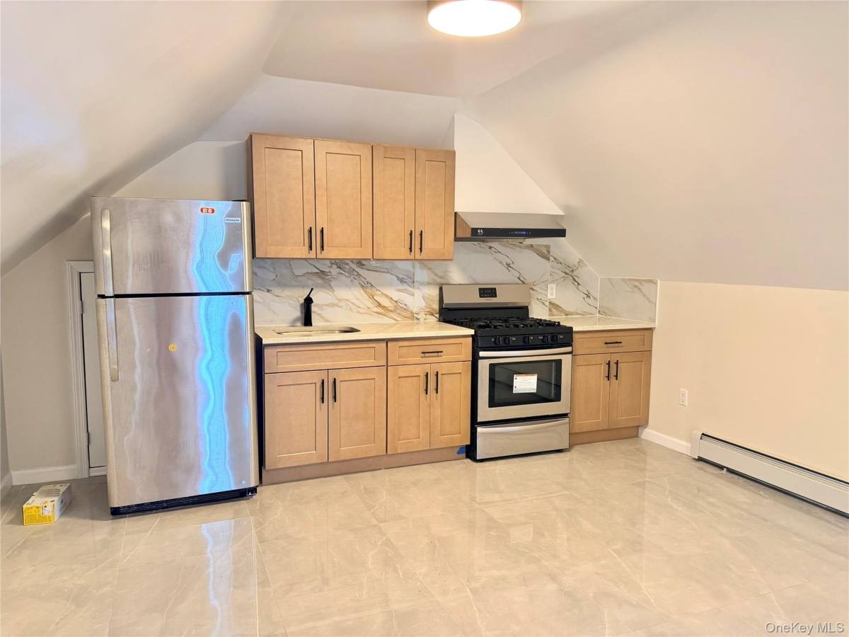 House for rent at 1318 Post Ave, Elmont, NY 11003