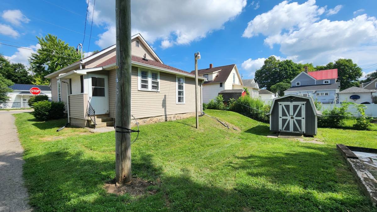 House for rent at 216 Ludlow Rd, Bellefontaine, OH 43311