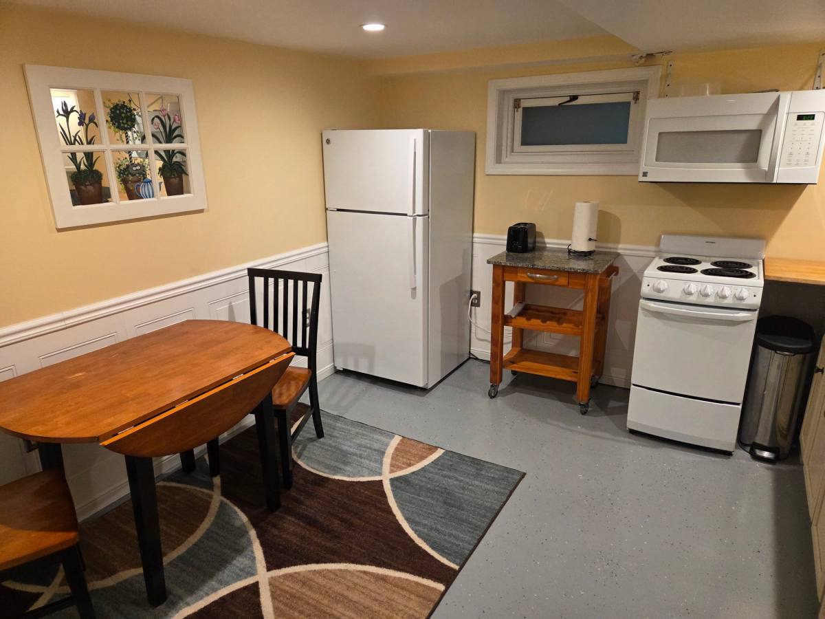Apartment for rent at 11 Hoitt Dr, Durham, NH 03824