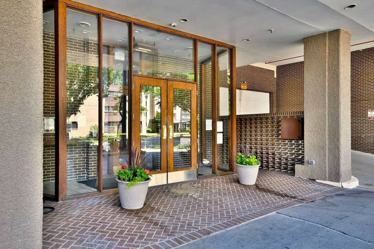 Condo for rent at 6325N Sheridan Rd #1701, Chicago, IL 60660