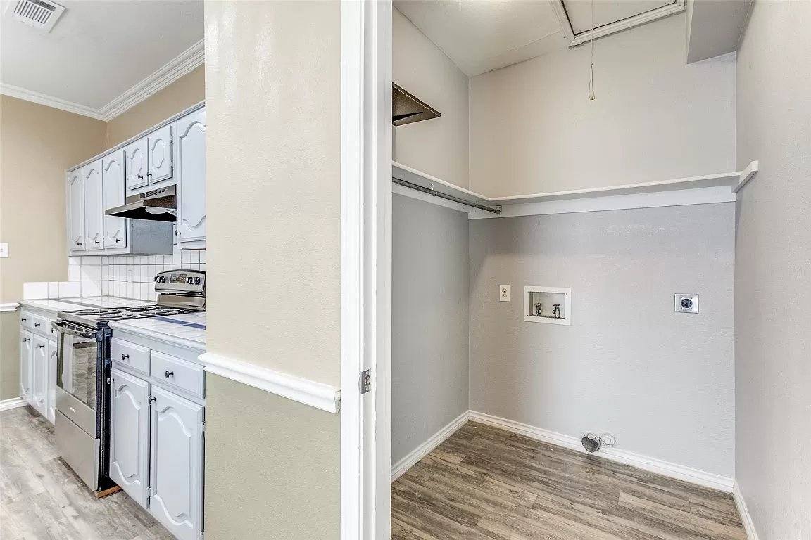 Apartment for rent at 5501 E Side Ave, Dallas, TX 75214